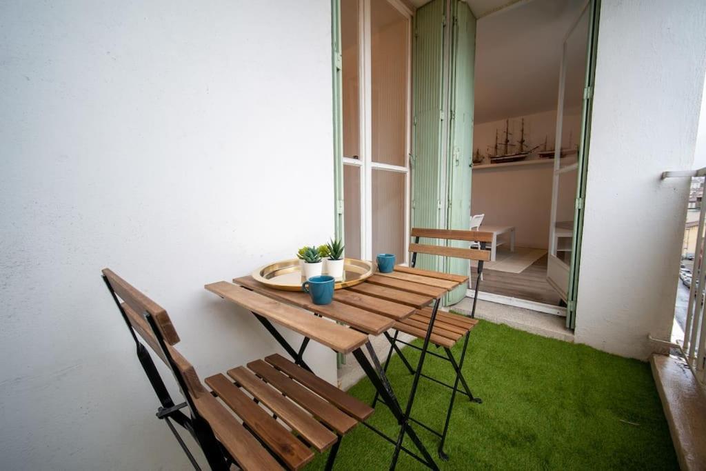 Fully Equipped Apartment Balcony Sleeps 7 Wifi Marseilles Buitenkant foto